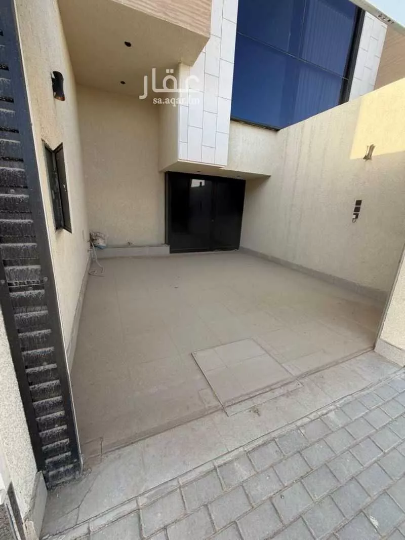 5 bedroom floor in Al Aridh 2