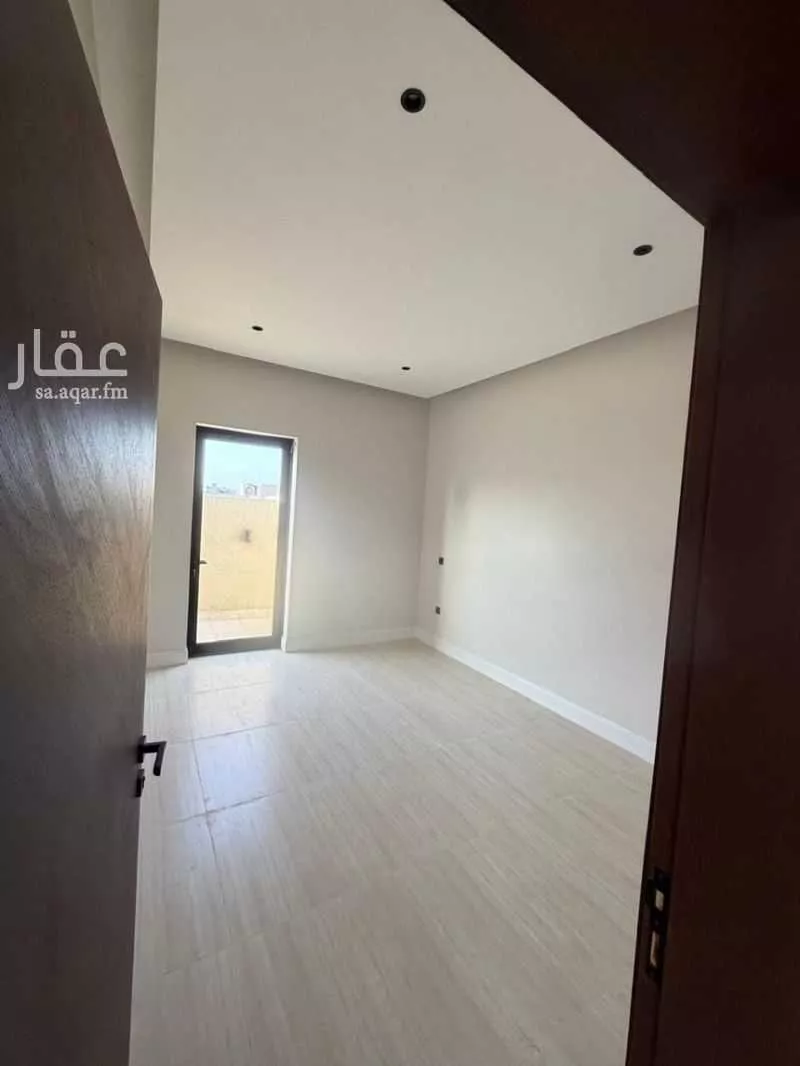 5 bedroom floor in Al Aridh 19