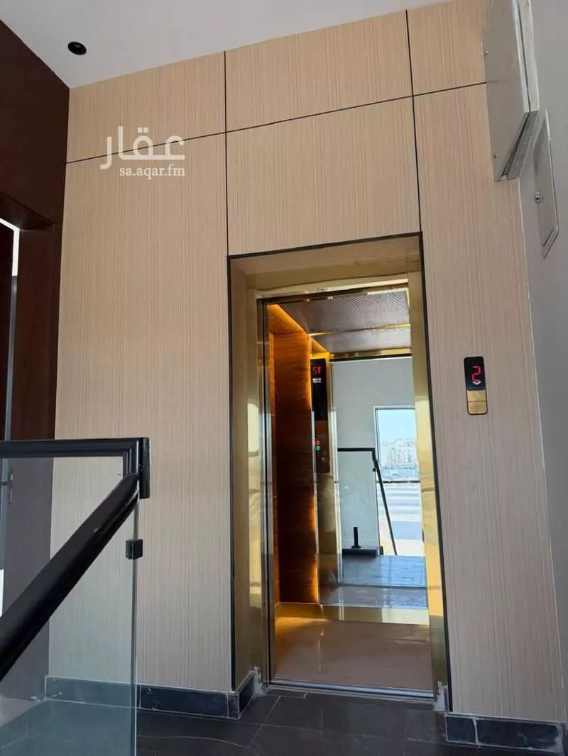 5 bedroom floor in Al Aridh 3
