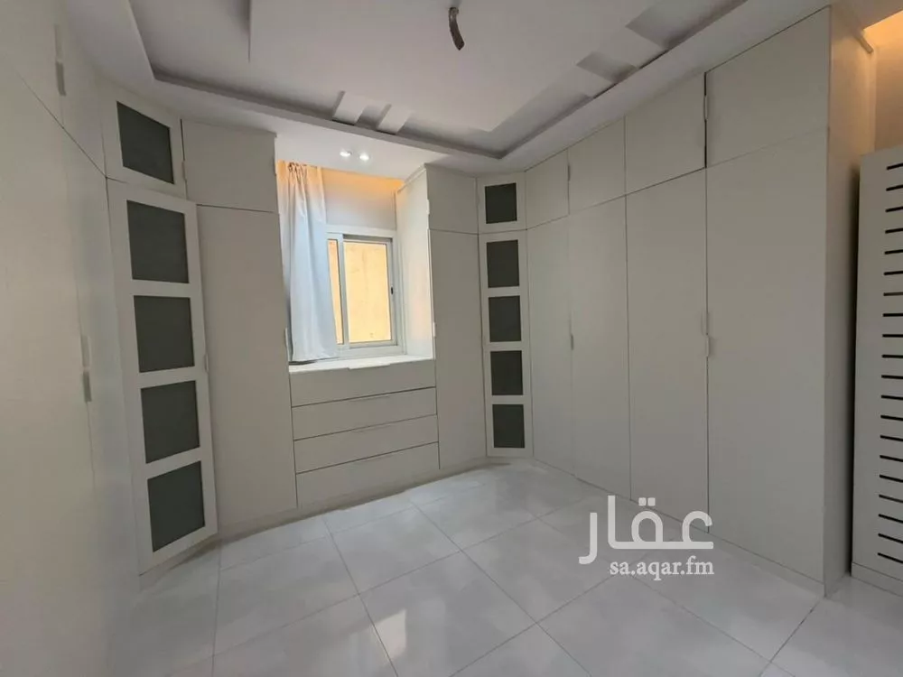 شقة 7 غرف في الريان 11