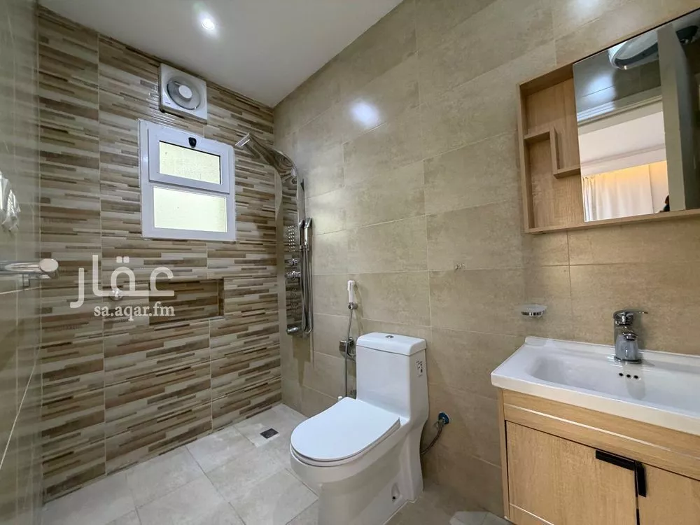 شقة 7 غرف في الريان 19