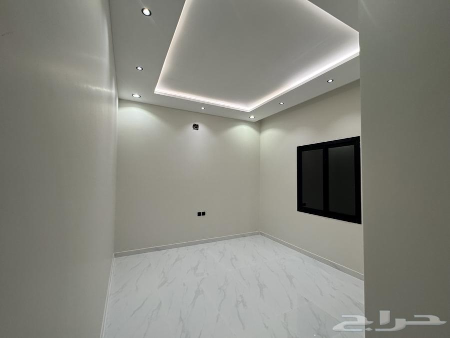 5 bedroom villa in Al Janadriyah 15