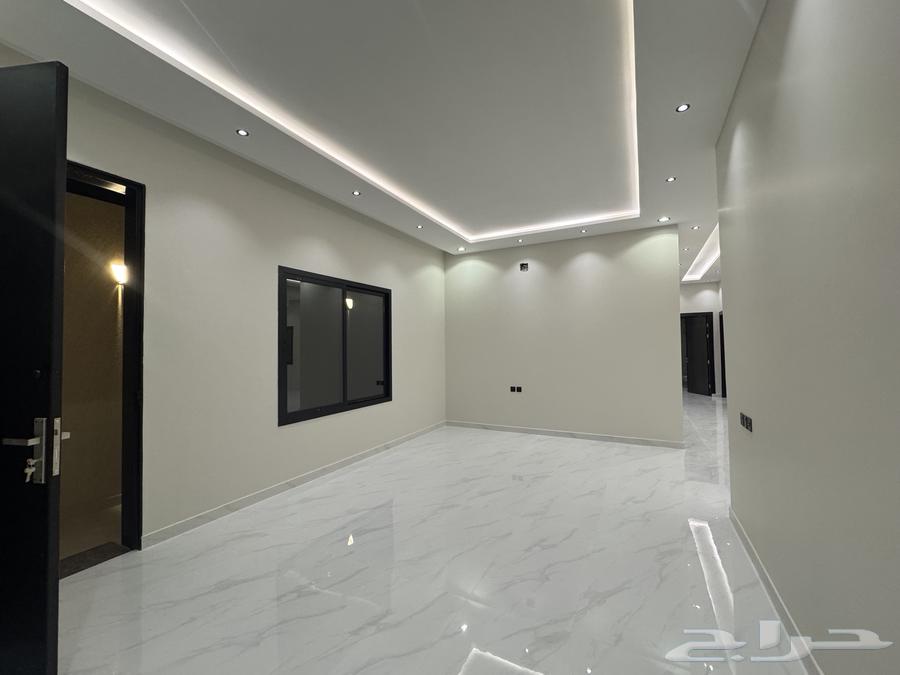 5 bedroom villa in Al Janadriyah 6