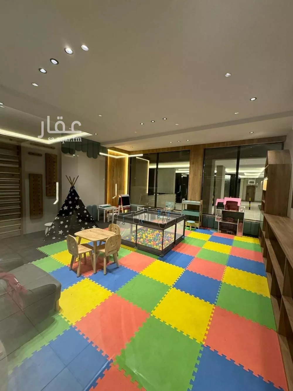 4 bedroom apartment in Al Safa 15
