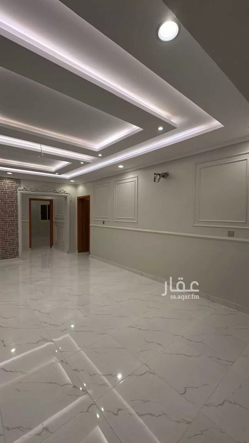 شقة 5 غرف في الريان 8