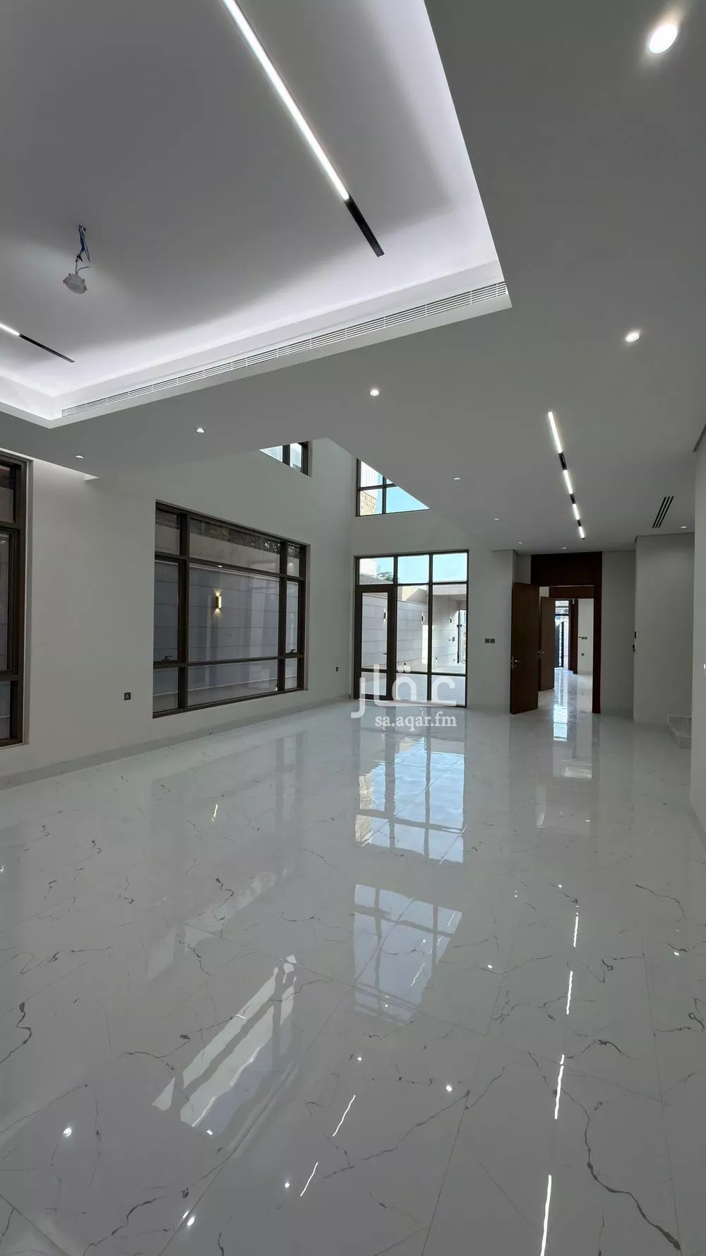 5 bedroom villa in Al Mahdiyyah 4