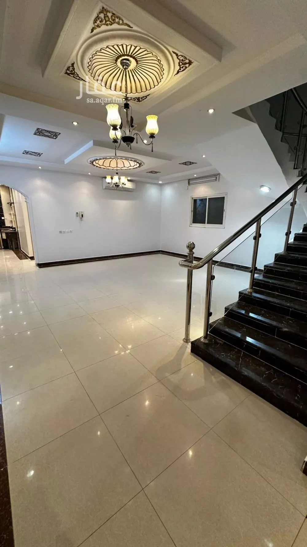 5 bedroom villa in Dhahrat Laban 5