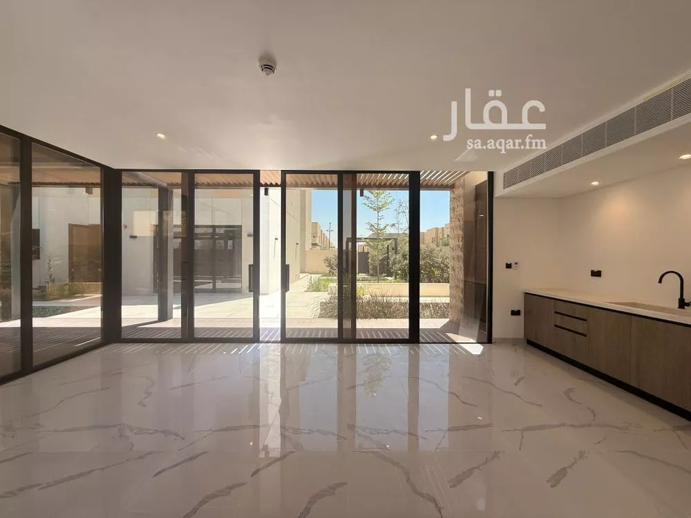 فيلا 5 غرف في سدرة 15