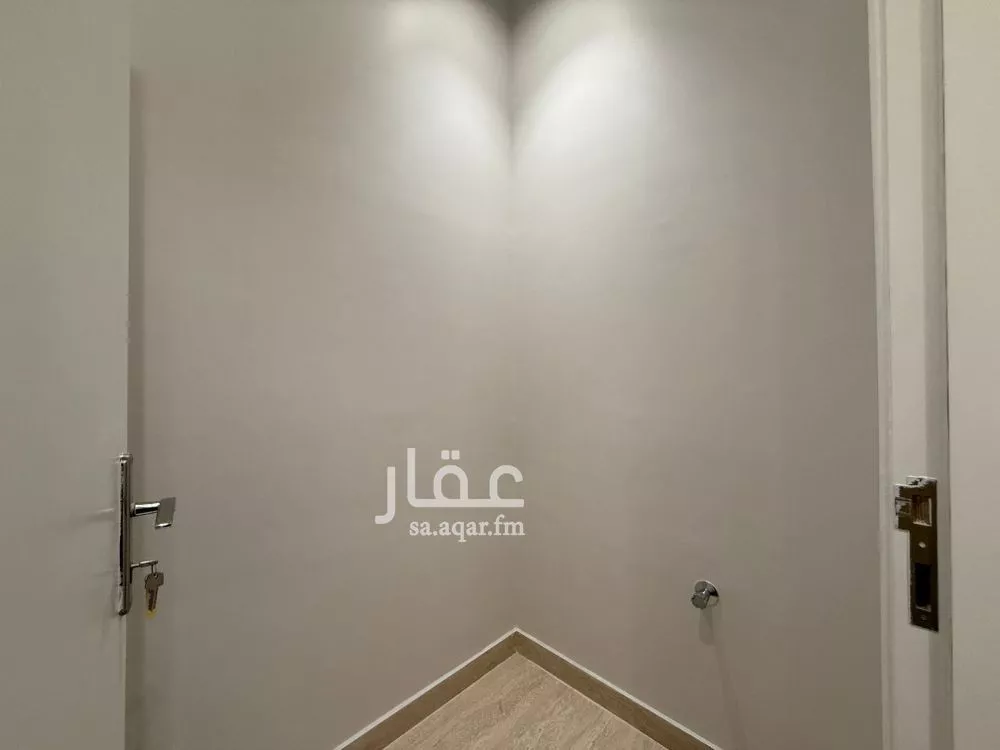 فيلا 3 غرف في الرفيعة 8