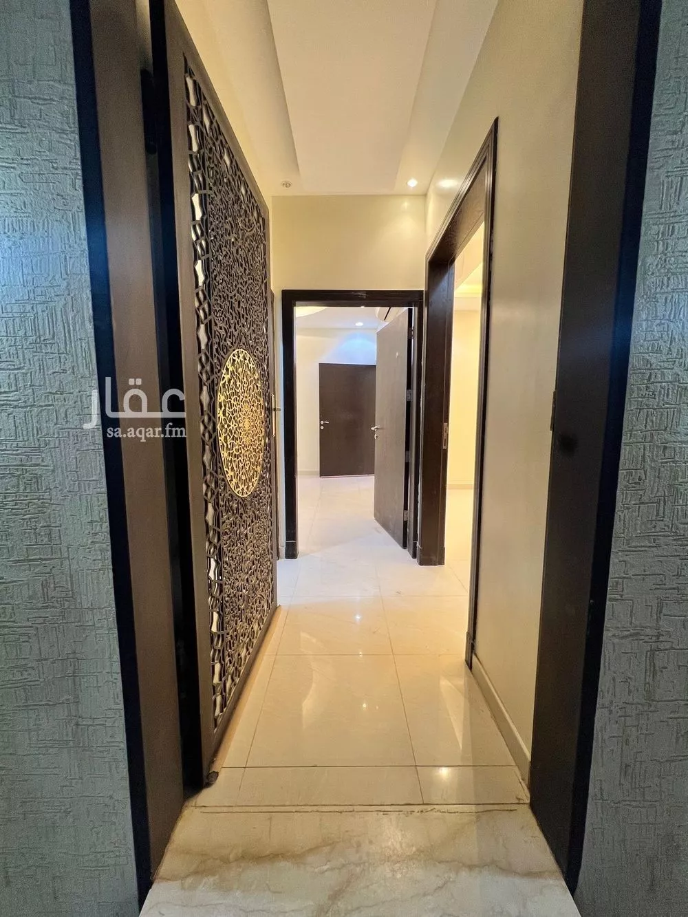 فيلا 10 غرف في الملقا 3