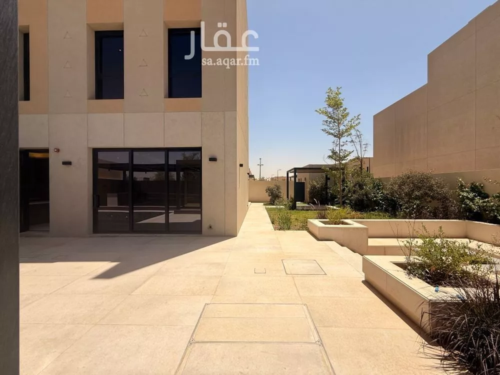فيلا 5 غرف في سدرة 25