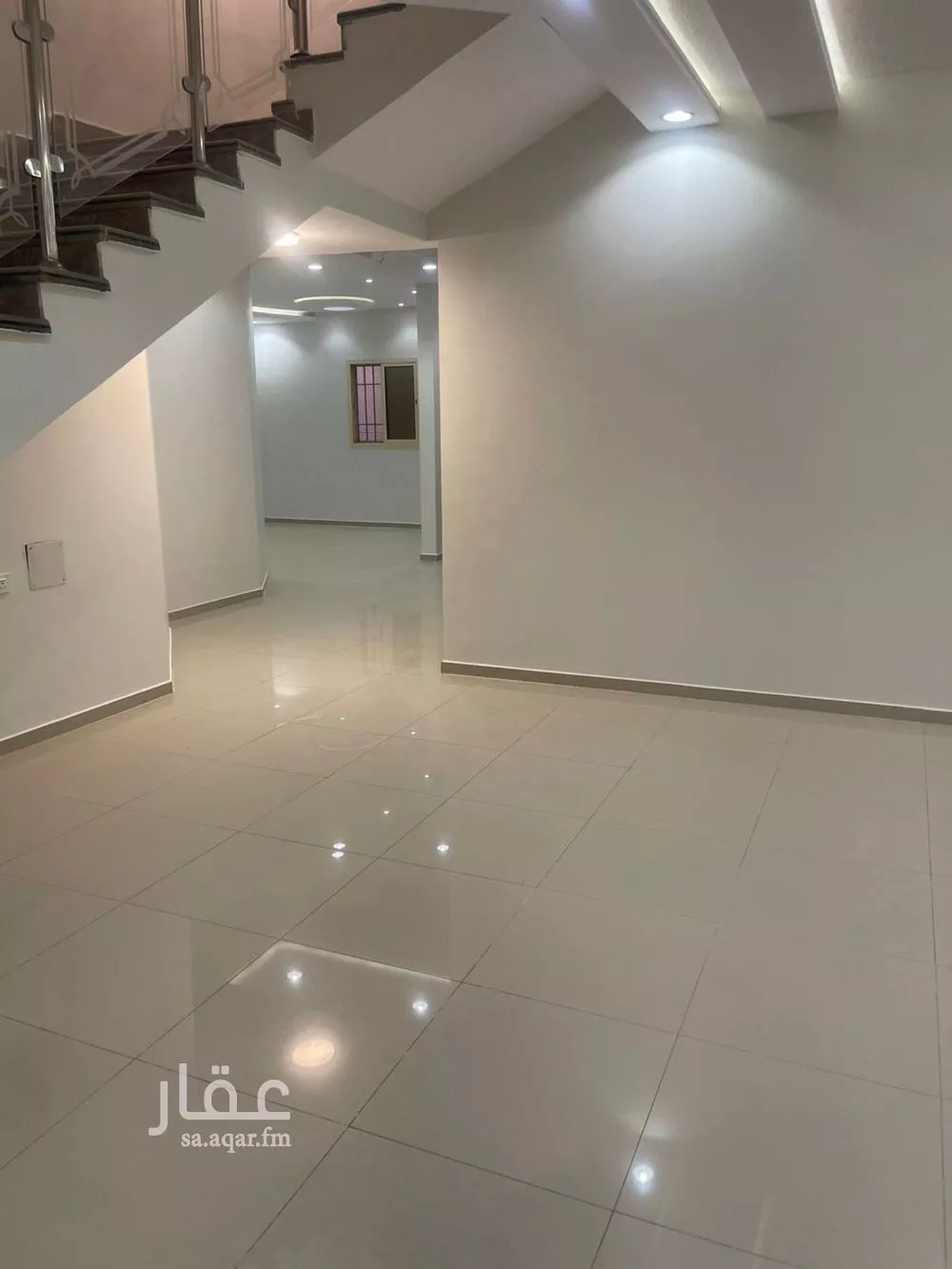 فيلا 9 غرف في طويق 12