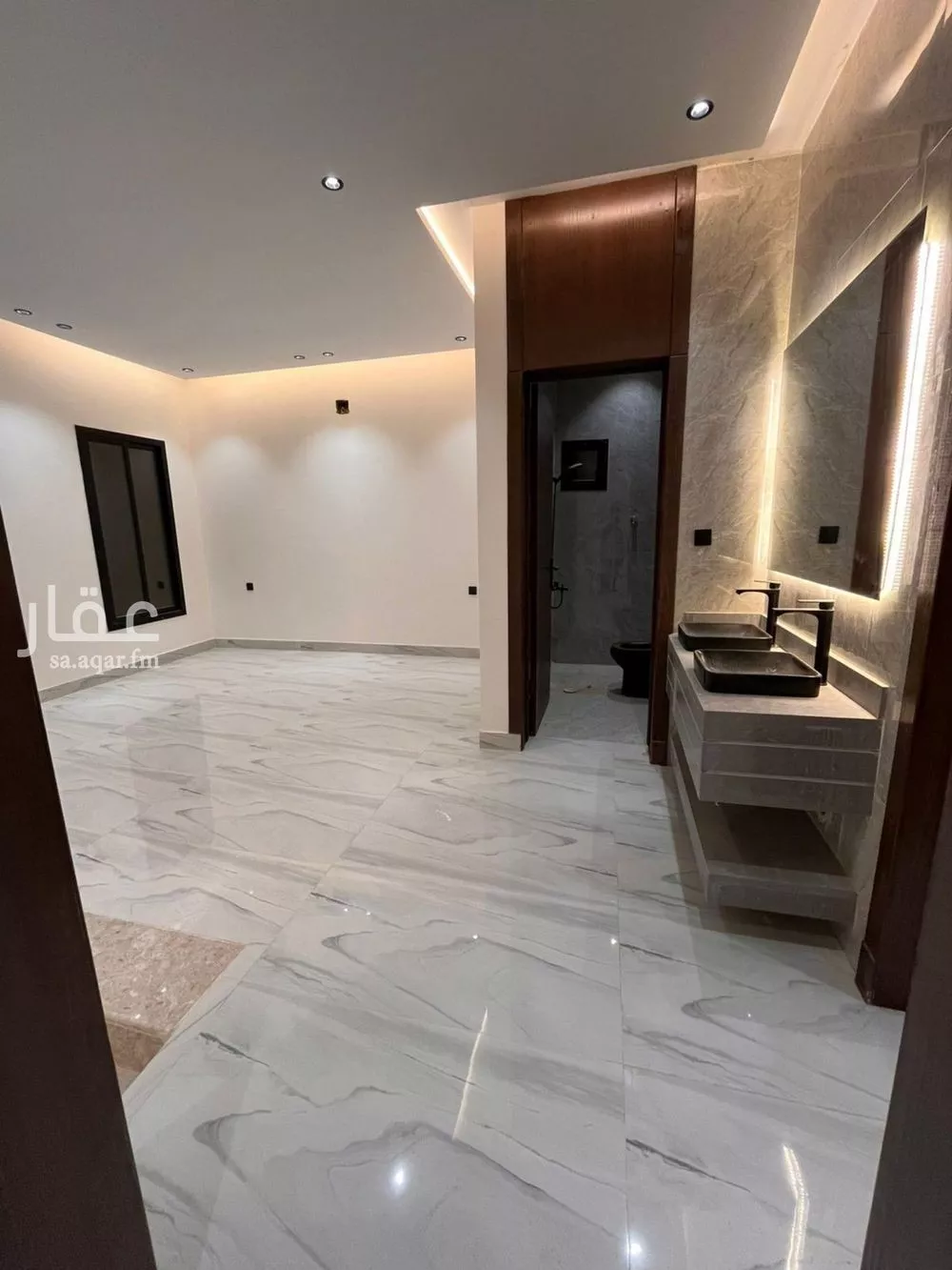 6 bedroom villa in Al Janadriyah 8
