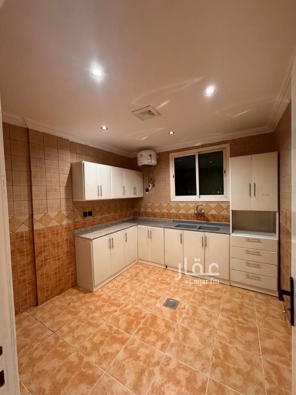 3 bedroom apartment in Al Malqa 4