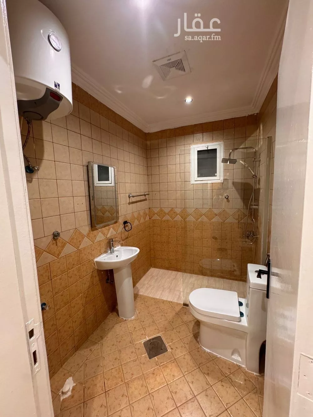 3 bedroom apartment in Al Malqa 5
