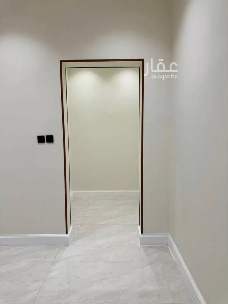 شقة 4 غرف في العارض 10