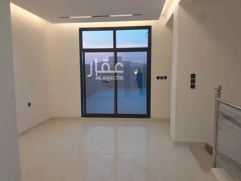 فيلا 5 غرف في السعادة 9