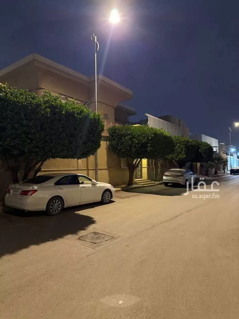 فيلا 8 غرف في العريجاء الغربية 3