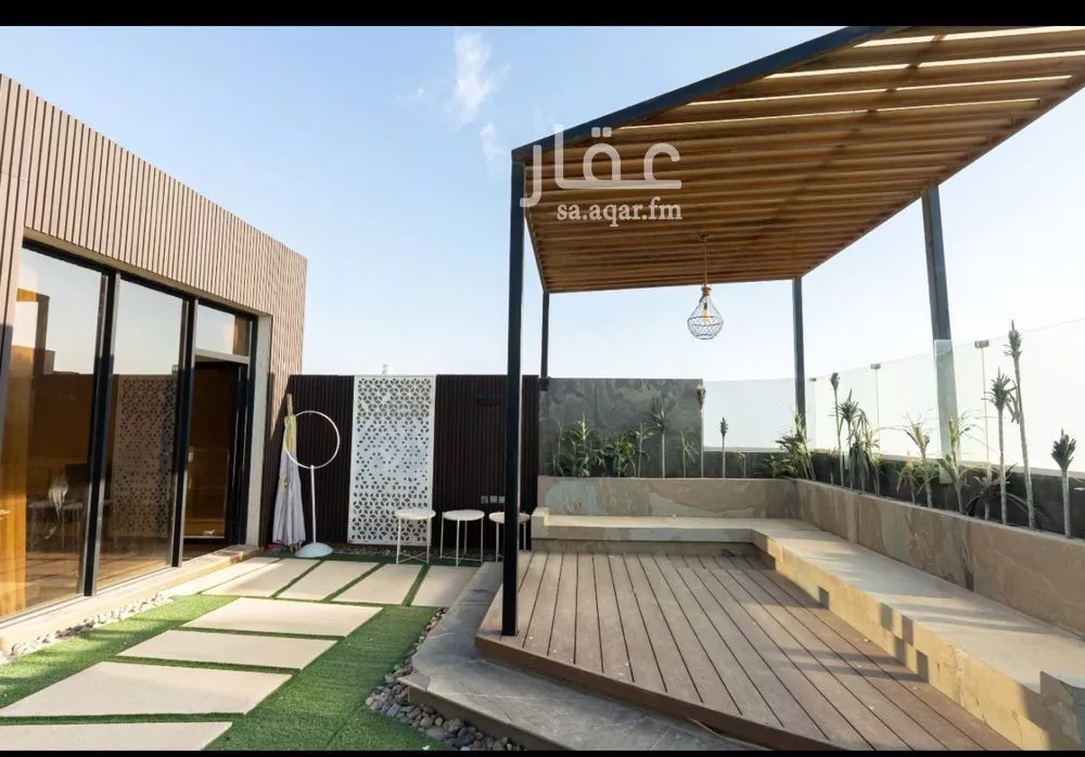 5 bedroom villa in Al Malqa 2