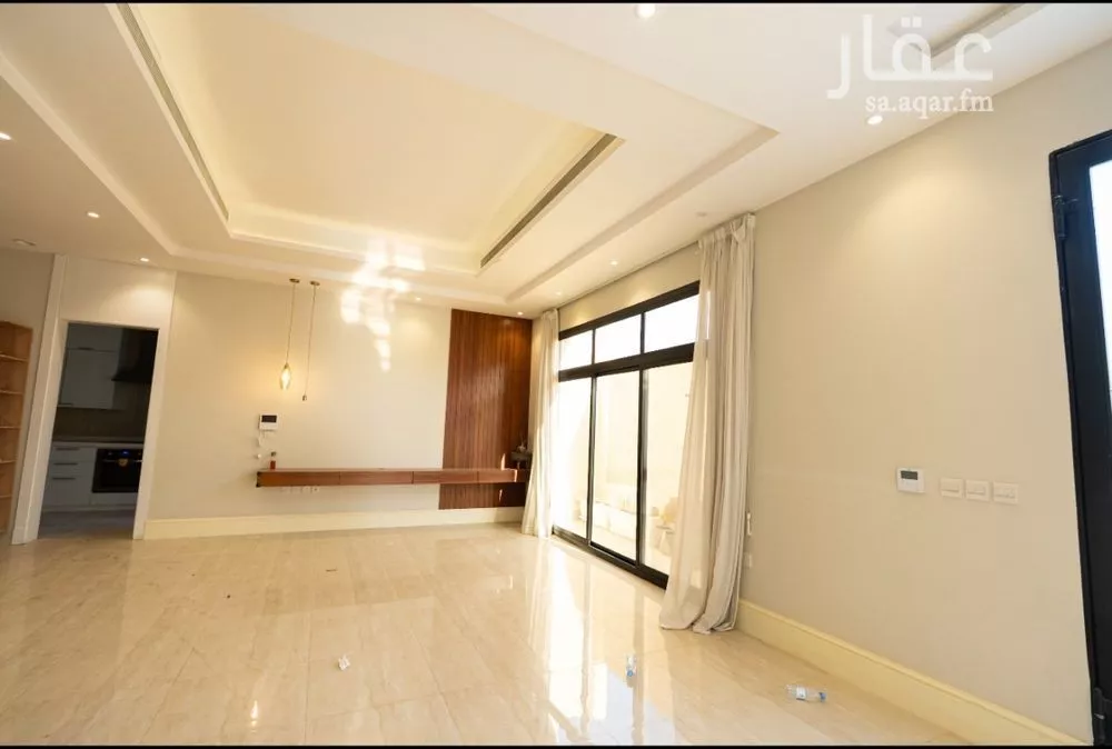 5 bedroom villa in Al Malqa 17