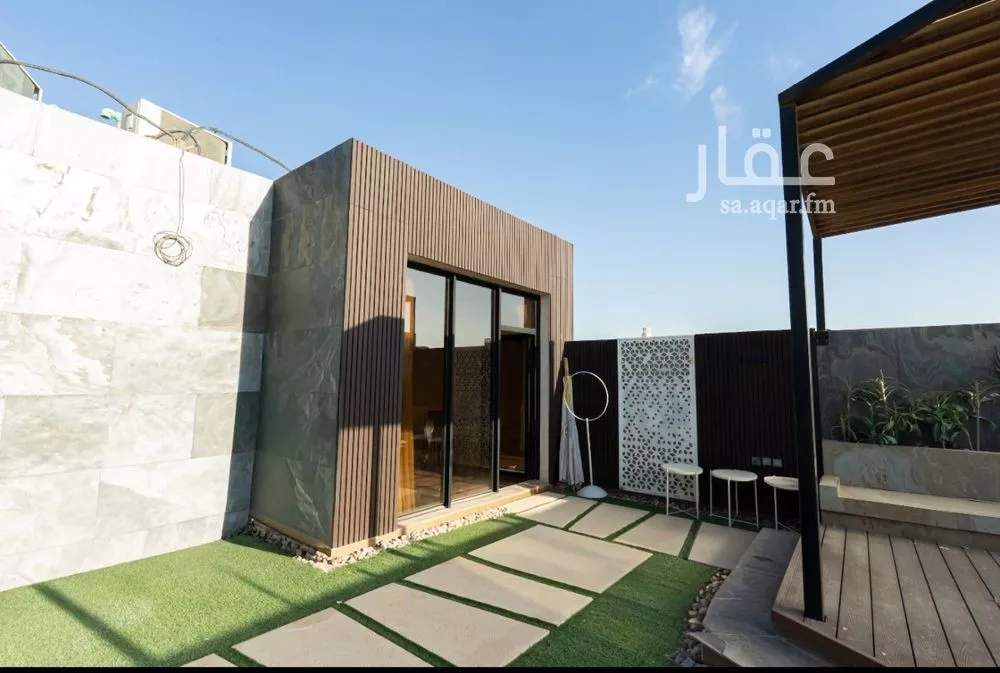5 bedroom villa in Al Malqa 5