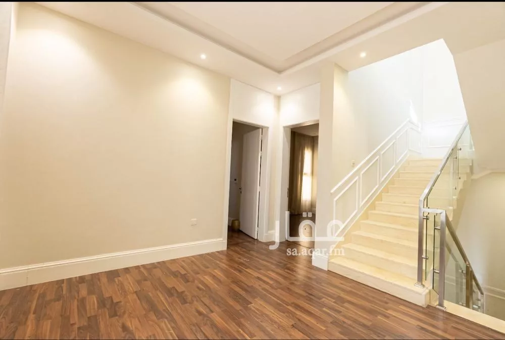 5 bedroom villa in Al Malqa 8