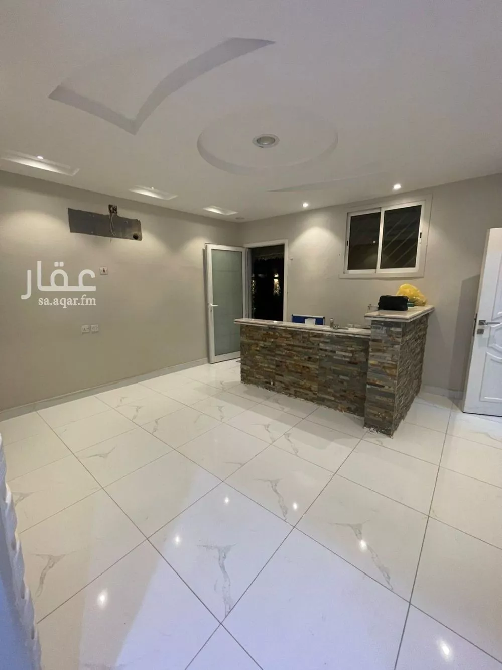 فيلا 20 غرف في المربع 7