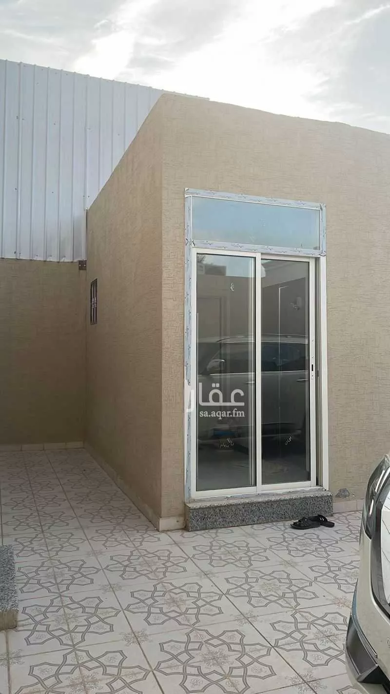 فيلا 8 غرف في الرمال 10