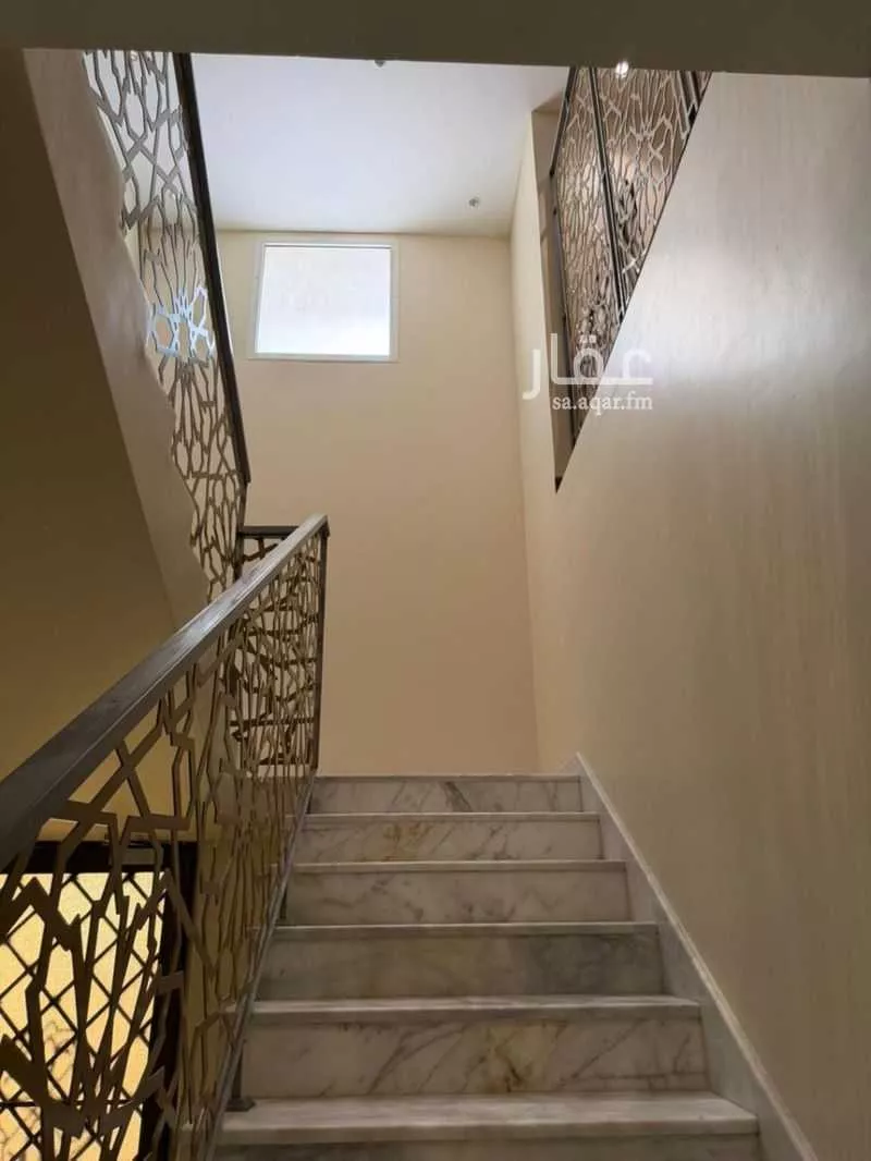 7 bedroom villa in Al Yasmin 5