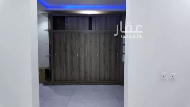 فيلا 10 غرف في المربع 13