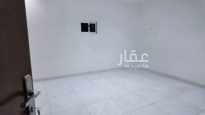 فيلا 10 غرف في المربع 14