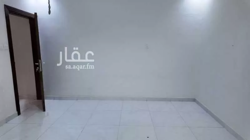 فيلا 10 غرف في المربع 15
