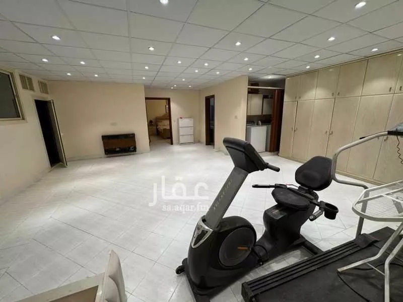 فيلا 12 غرف في صلاح الدين 24