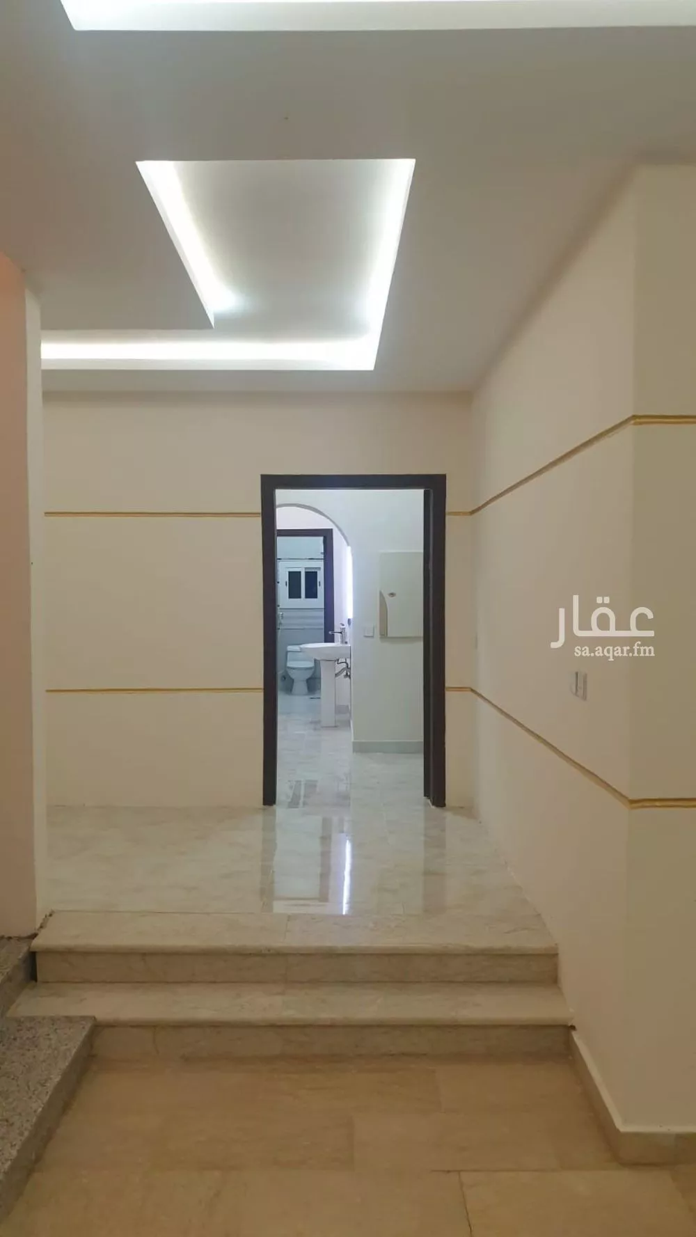 عمارة 900 م² في الصالحية 6