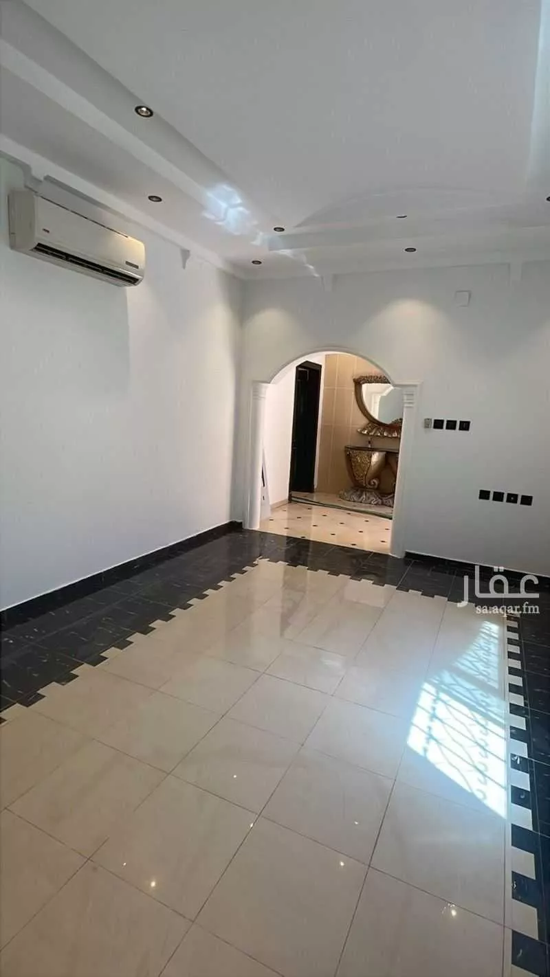 5 bedroom villa in Hittin 16
