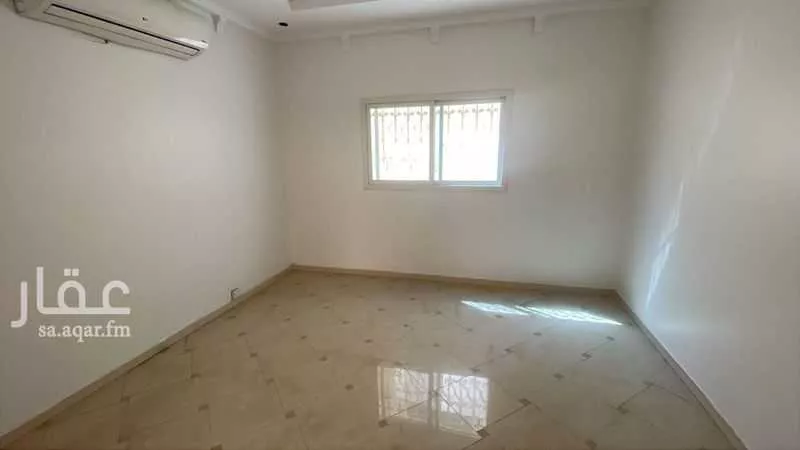 5 bedroom villa in Hittin 4