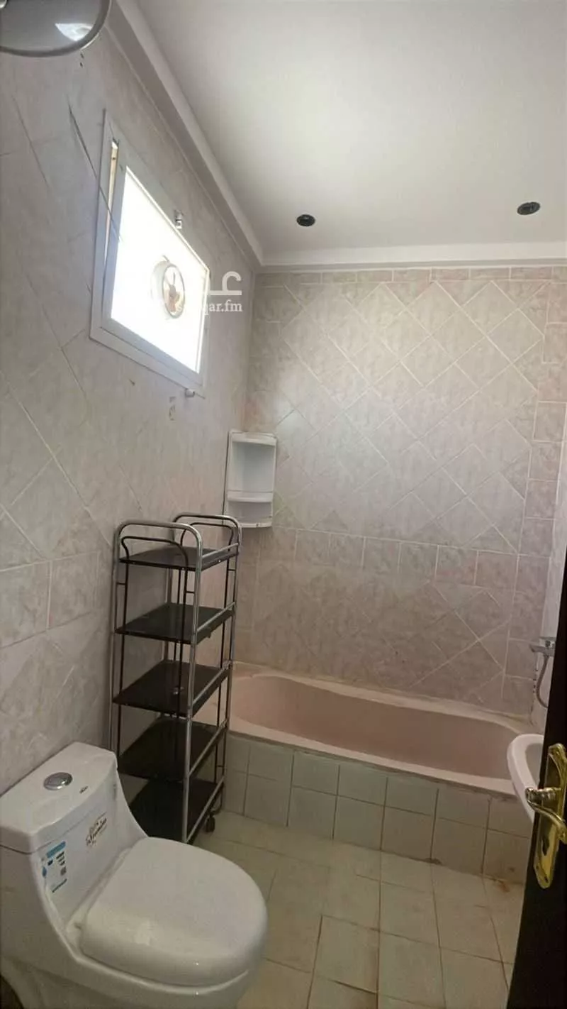 5 bedroom villa in Hittin 10