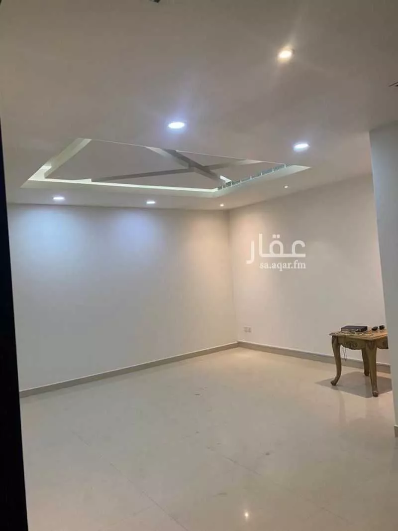 فيلا 5 غرف في الملك عبدالعزيز 15