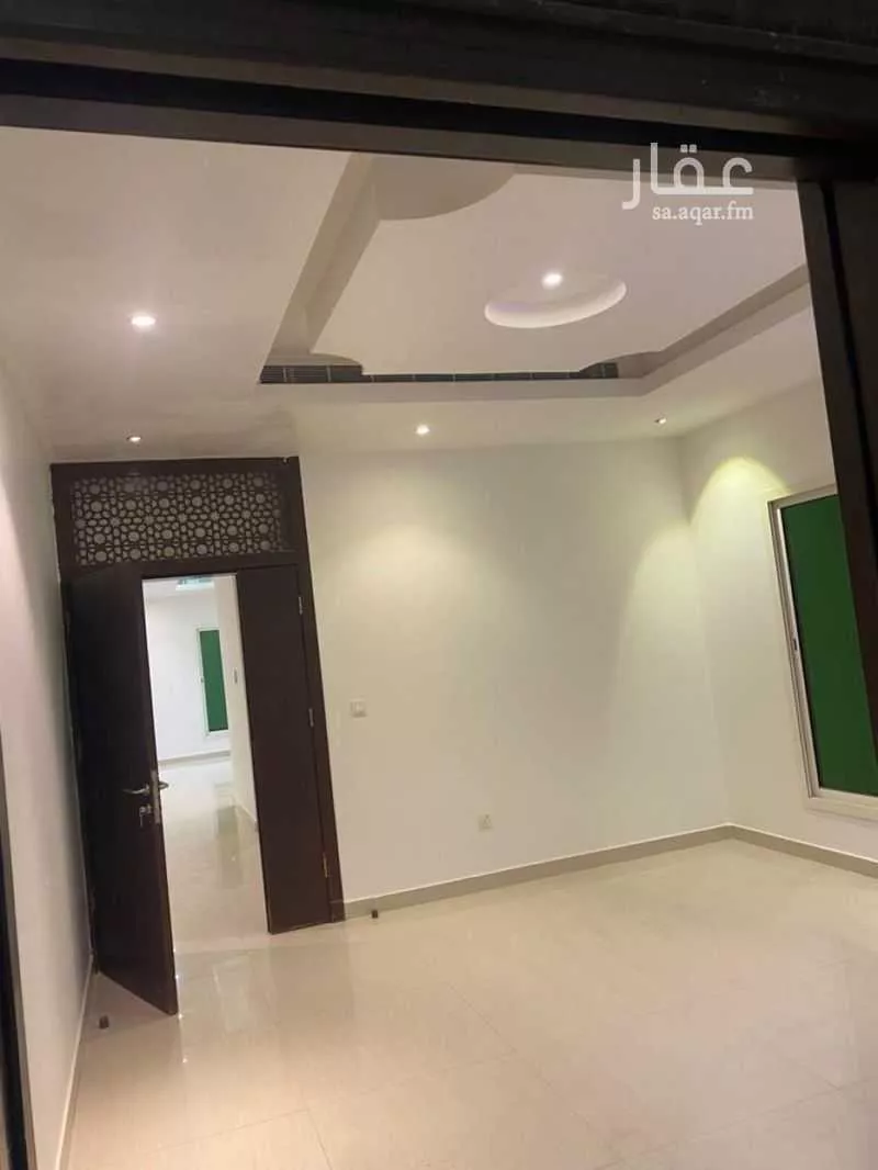 فيلا 5 غرف في الملك عبدالعزيز 3