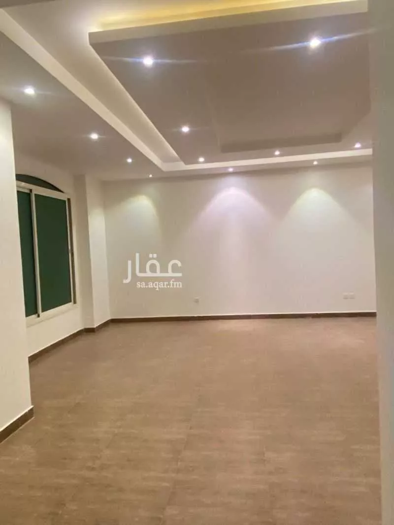 فيلا 5 غرف في الملك عبدالعزيز 8