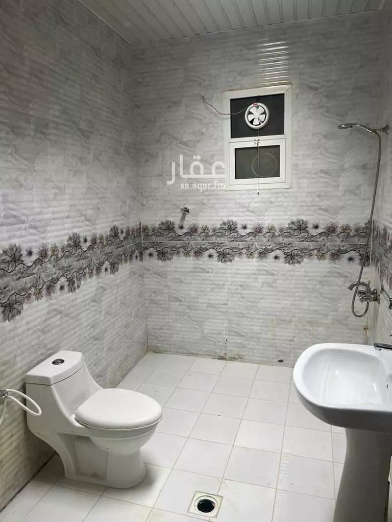 فيلا 7 غرف في طويق 12