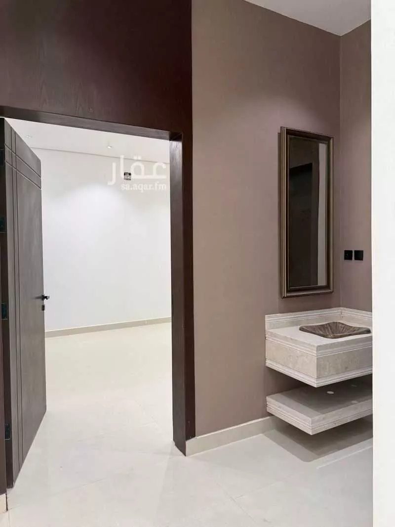 4 bedroom villa in Al Janadriyah 6