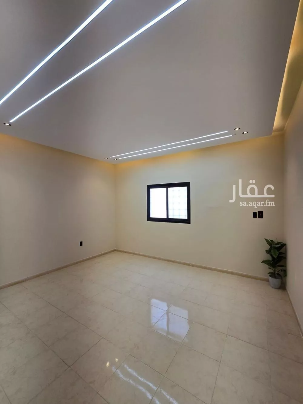 شقة 4 غرف في طيبة 10