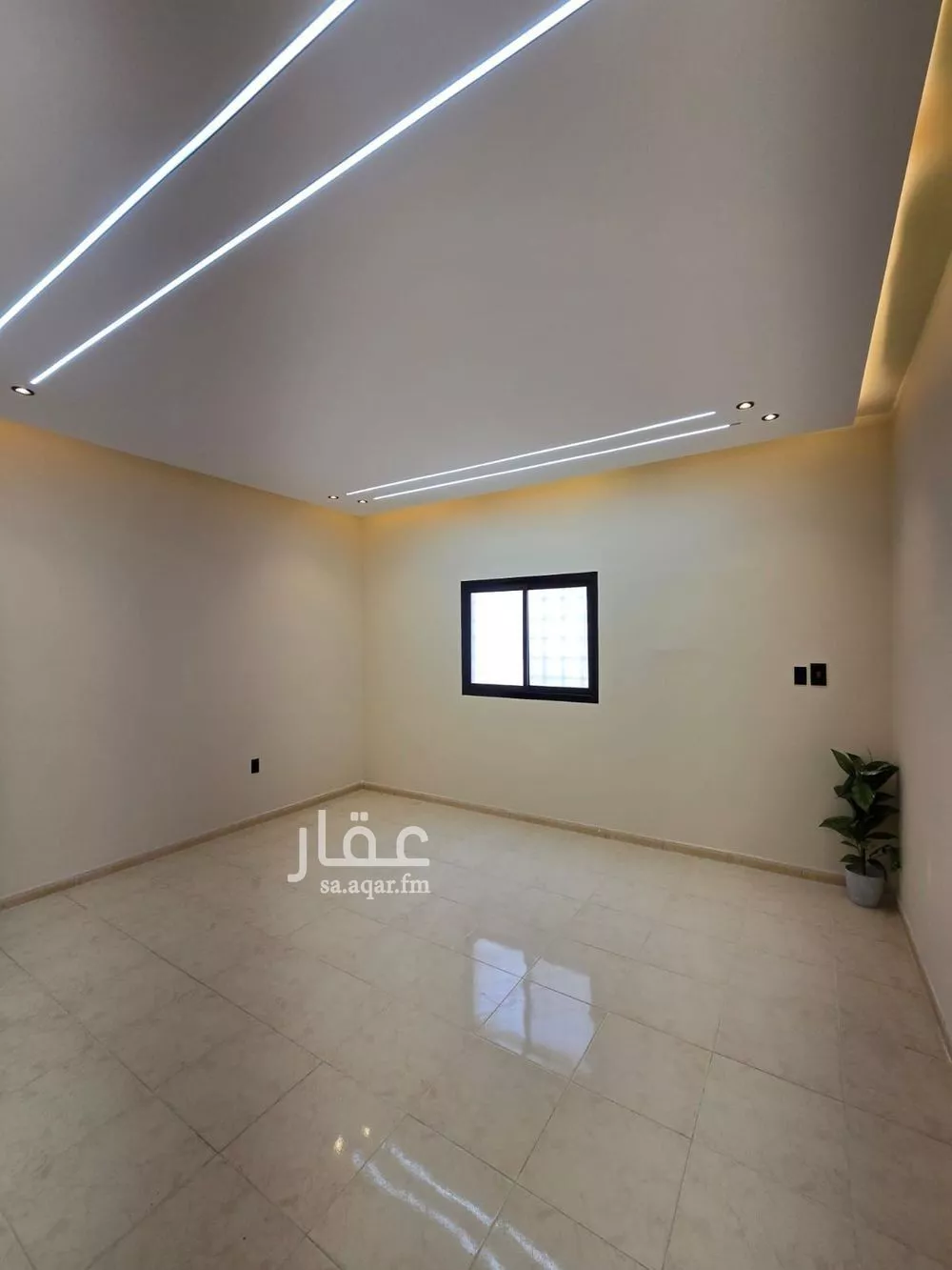 شقة 4 غرف في طيبة 10