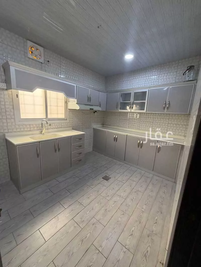 2 bedroom apartment in Al Muraikabat 8