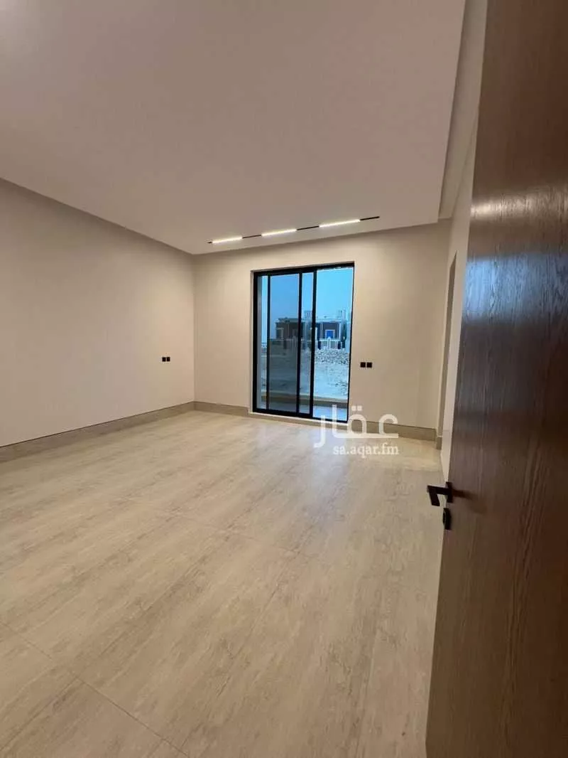 7 bedroom villa in Ash Sharq 14