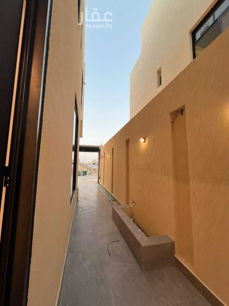 7 bedroom villa in Ash Sharq 16