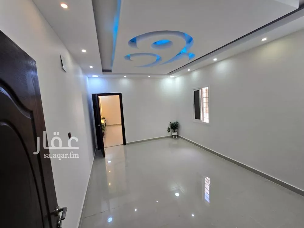 شقة 5 غرف في ضاحية الملك فهد 21