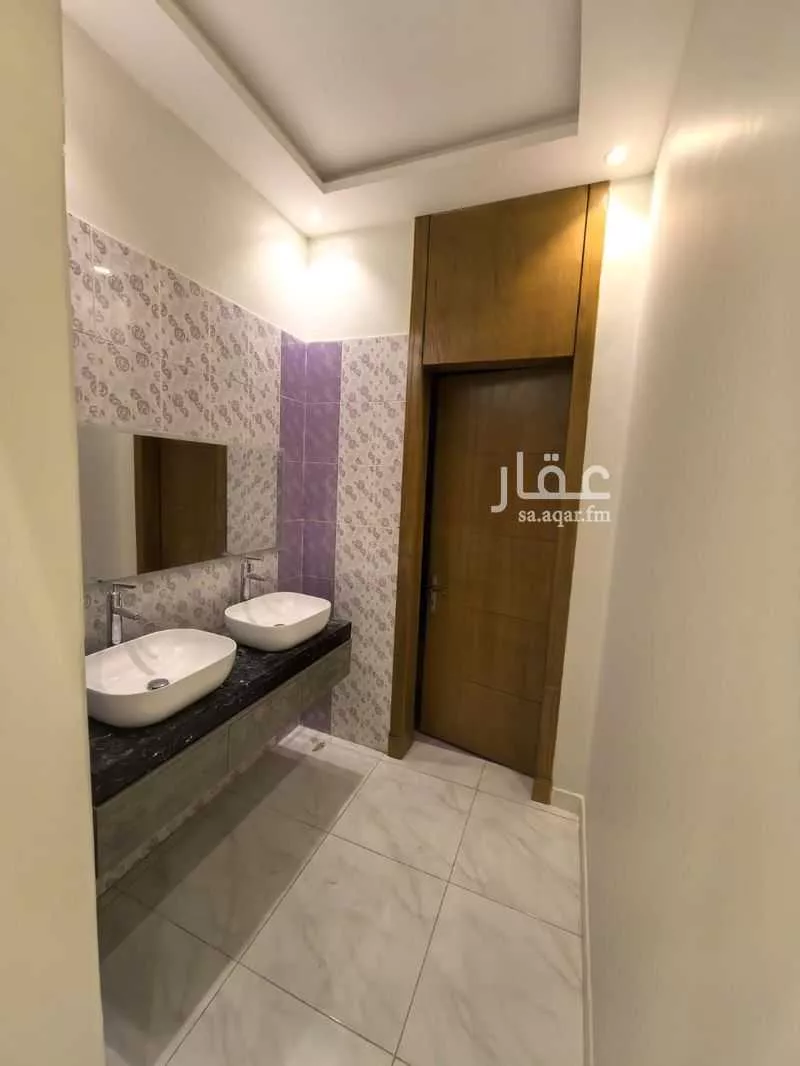 فيلا 18 غرف في العارض 11