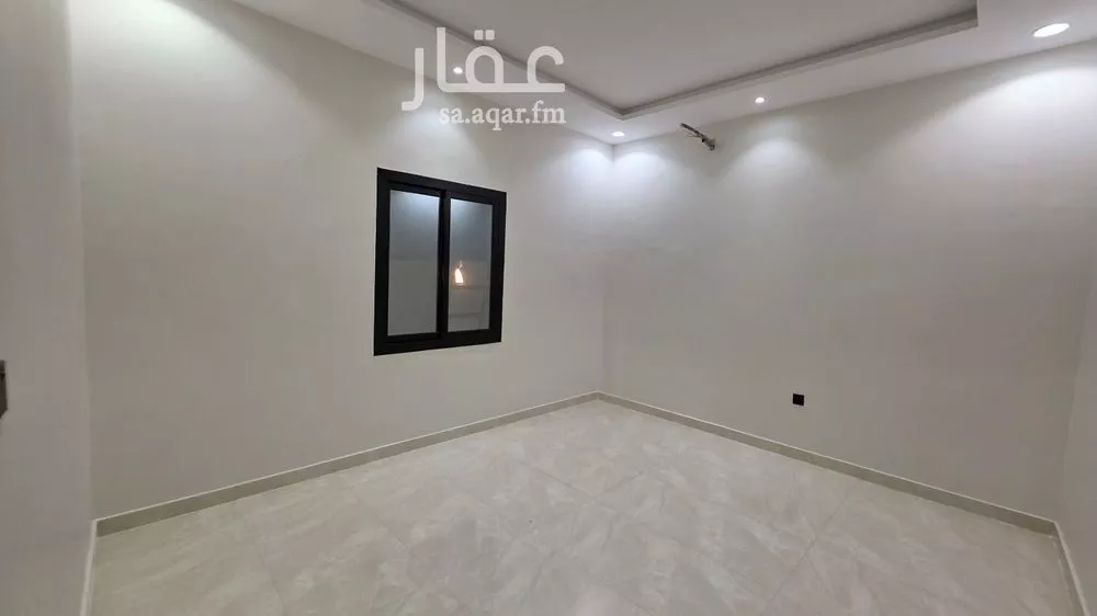 فيلا 4 غرف في الياقوت 18